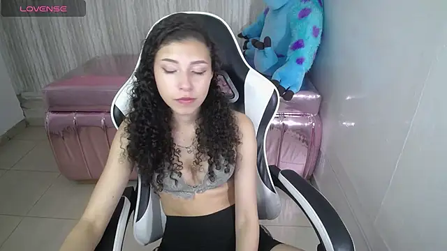 Snapshot of danatella_a chatting on November 2025 02:54:01 AM danatella a online show from November 2025 02:54:01 AM