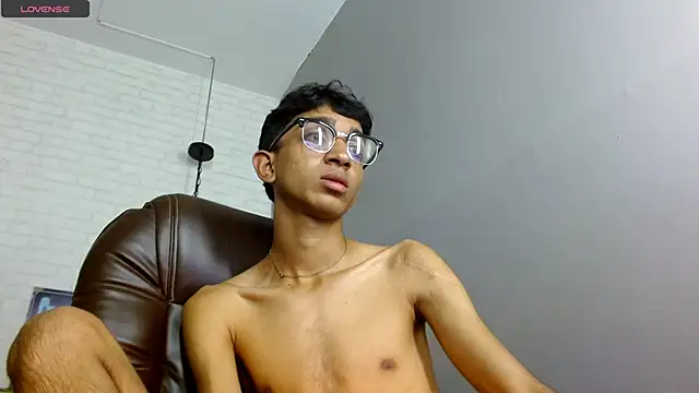 Snapshot of Martin_Linares chatting on February 2025 04:45:02 PM Martin Linares online show from February 2025 04:45:02 PM