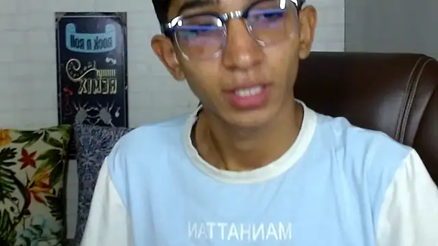 Snapshot of Martin_Linares chatting on February 2025 01:36:01 PM Martin Linares online show from February 2025 01:36:01 PM