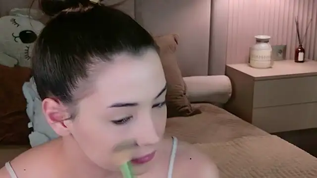 Snapshot of Alice_Deleon chatting on June 2026 11:04:01 AM Alice Deleon online show from June 2026 11:04:01 AM