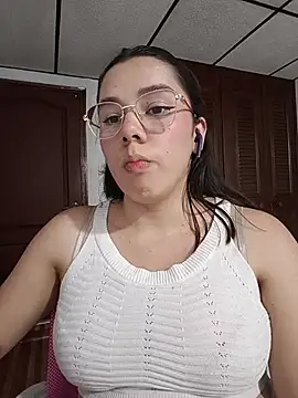 EmmaSulivan online show from April 2026 11:21:02 PM