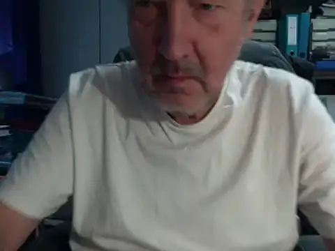 Snapshot of HMStraps01 chatting on December 2024 11:29:01 AM HMStraps01 online show from December 2024 11:29:01 AM