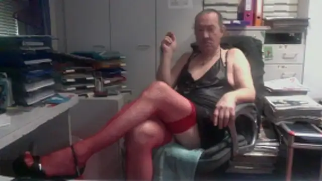 HMStraps01 online show from February 2026 10:03:02 AM