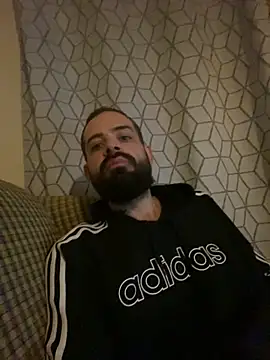 Snapshot of guccititi chatting on November 2025 03:39:01 AM guccititi online show from November 2025 03:39:01 AM