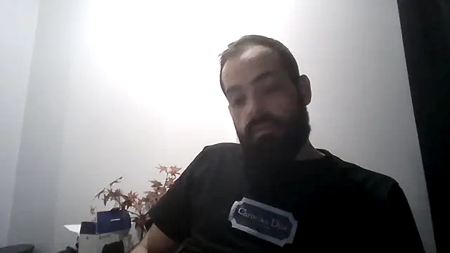 Snapshot of guccititi chatting on November 2025 10:43:02 PM guccititi online show from November 2025 10:43:02 PM