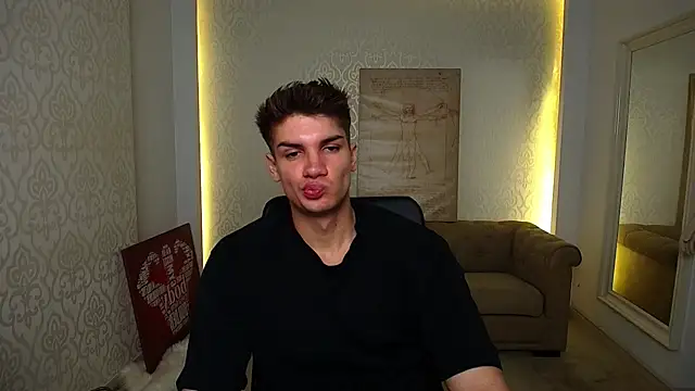 MaxKaiden online show from October 2025 04:30:01 AM