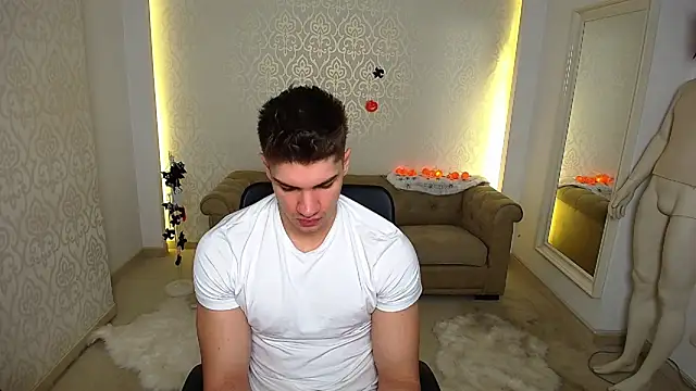 MaxKaiden online show from October 2025 04:46:01 AM