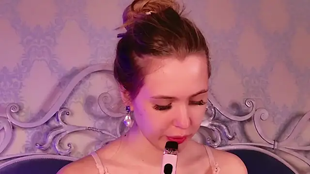 Snapshot of BECKI_VRES chatting on October 2025 09:10:02 PM BECKI VRES online show from October 2025 09:10:02 PM