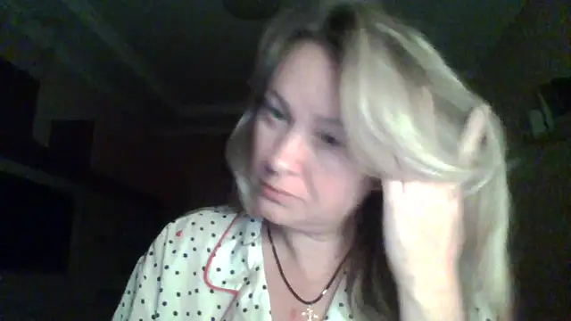 Mary888x online show from December 2025 09:43:02 PM