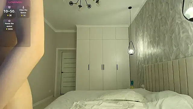 Snapshot of minamoons chatting on March 2025 11:25:01 PM minamoons online show from March 2025 11:25:01 PM