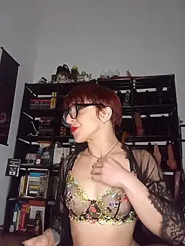 MirianaB online show from November 2025 06:03:02 PM