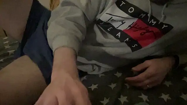 larsfrommars1992 online show from February 2025 03:23:02 AM