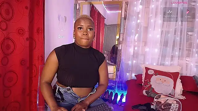 Snapshot of DashaSousaa chatting on December 2025 02:26:01 PM DashaSousaa online show from December 2025 02:26:01 PM