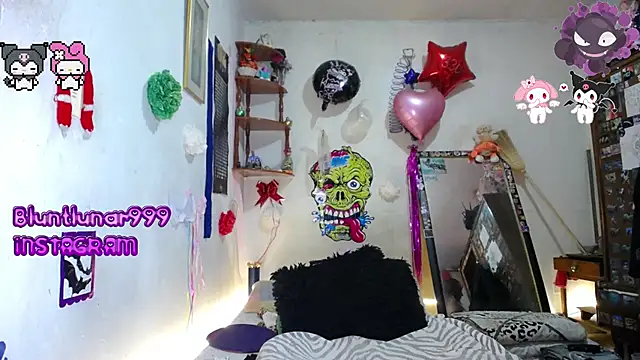 Snapshot of purplekattlyn chatting on March 2025 11:05:01 PM purplekattlyn online show from March 2025 11:05:01 PM