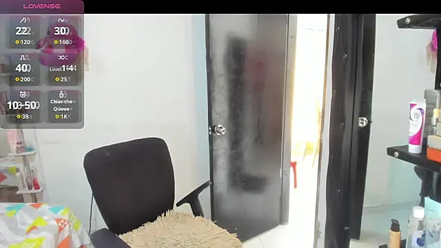 Snapshot of Ladyy_Sweet22 chatting on September 2025 01:38:01 PM Ladyy Sweet22 online show from September 2025 01:38:01 PM