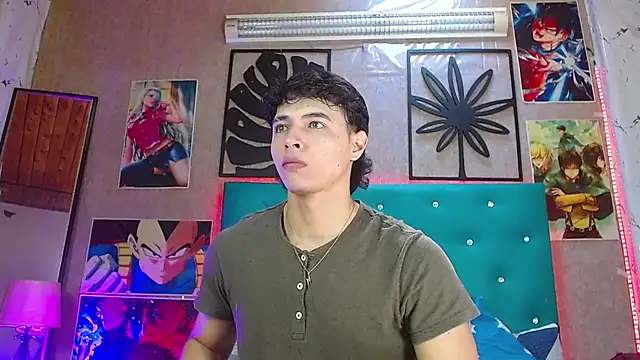 Snapshot of LiamAndrewzz chatting on December 2025 04:56:01 PM LiamAndrewzz online show from December 2025 04:56:01 PM