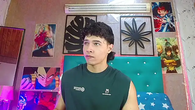 Snapshot of LiamAndrewzz chatting on December 2025 06:17:01 PM LiamAndrewzz online show from December 2025 06:17:01 PM