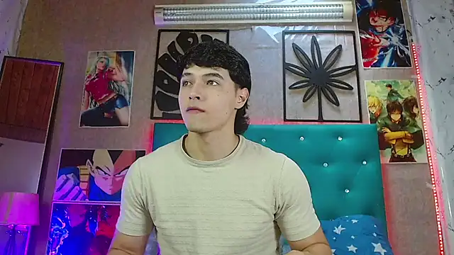 Snapshot of LiamAndrewzz chatting on December 2025 07:22:01 PM LiamAndrewzz online show from December 2025 07:22:01 PM