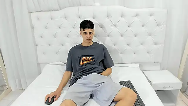 frank jhonsson online show from November 2025 02:17:01 PM