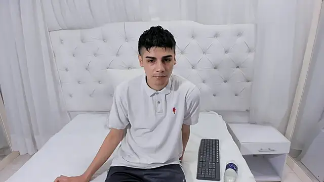 frank jhonsson online show from December 2025 04:57:01 PM