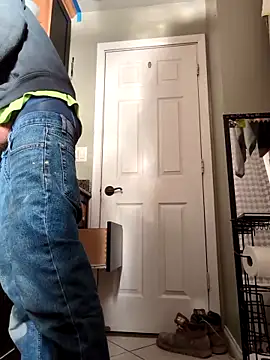 Snapshot of QueenM3 chatting on February 2025 09:58:02 PM QueenM3 online show from February 2025 09:58:02 PM