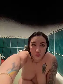 Snapshot of Naughtbaby_2025 chatting on December 2025 03:38:02 PM Naughtbaby 2025 online show from December 2025 03:38:02 PM