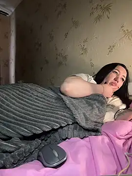 Snapshot of Naughtbaby_2025 chatting on February 2026 06:40:02 AM Naughtbaby 2025 online show from February 2026 06:40:02 AM