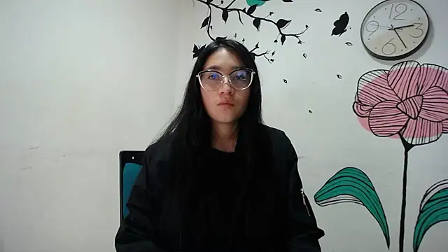 Snapshot of Arielle_lov chatting on February 2025 03:26:01 PM Arielle lov online show from February 2025 03:26:01 PM