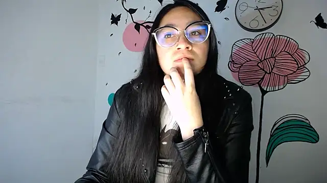 Snapshot of Arielle_lov chatting on March 2025 11:17:01 AM Arielle lov online show from March 2025 11:17:01 AM