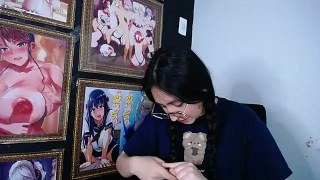 Snapshot of Arielle_lov chatting on March 2025 05:43:02 PM Arielle lov online show from March 2025 05:43:02 PM