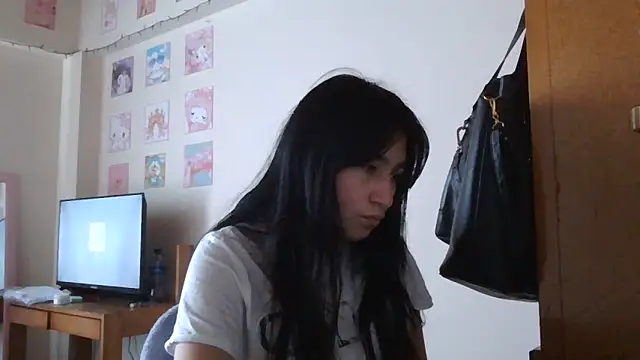 Snapshot of Arielle_lov chatting on December 2025 06:59:02 PM Arielle lov online show from December 2025 06:59:02 PM