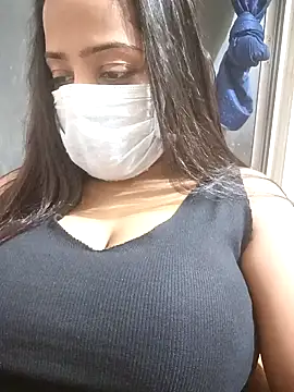 COZY ROZI online show from December 2025 04:56:01 PM