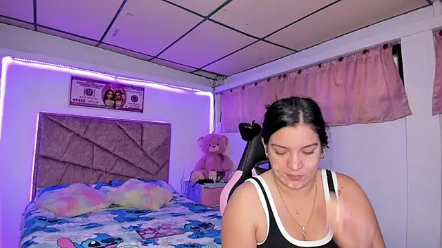 Cristal Smith20 online show from April 2026 01:07:01 PM