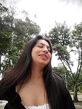 Snapshot of Nat_XxX chatting on October 2025 07:33:01 PM Nat XxX online show from October 2025 07:33:01 PM