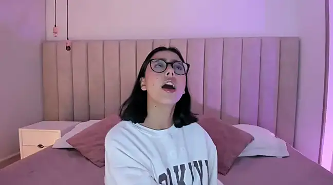 miss martiina online show from March 2025 11:37:02 PM