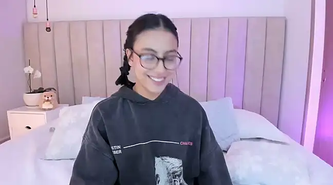 miss martiina online show from March 2025 02:10:01 AM