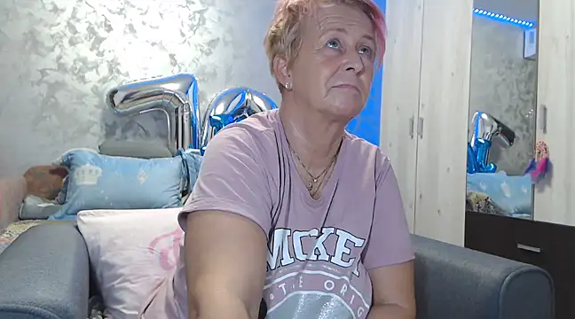 Snapshot of RosesandLillies chatting on January 2025 03:57:01 PM RosesandLillies online show from January 2025 03:57:01 PM