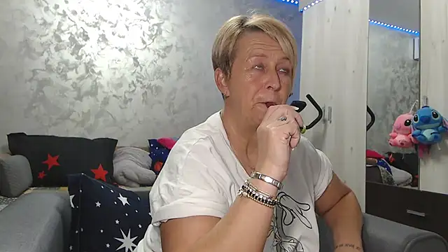 RosesandLillies online show from April 2026 04:37:02 PM