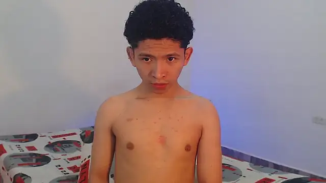 Snapshot of Magno_03 chatting on March 2025 10:17:02 PM Magno 03 online show from March 2025 10:17:02 PM