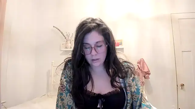 Snapshot of Rosiee69_ chatting on February 2025 10:20:02 PM Rosiee69  online show from February 2025 10:20:02 PM