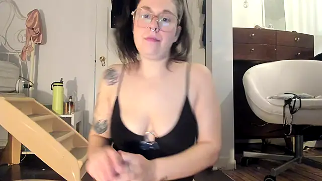 Snapshot of Rosiee69_ chatting on February 2025 03:42:02 PM Rosiee69  online show from February 2025 03:42:02 PM