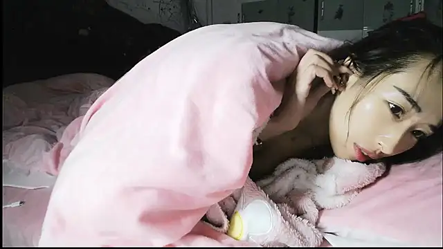 Snapshot of hebe-02 chatting on November 2025 03:00:01 PM hebe-02 online show from November 2025 03:00:01 PM