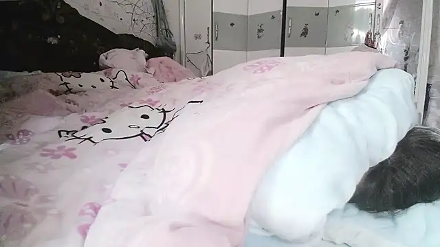 Snapshot of hebe-02 chatting on November 2025 01:19:02 AM hebe-02 online show from November 2025 01:19:02 AM