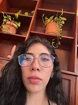 Snapshot of Alice_surprise chatting on March 2025 08:35:02 PM Alice surprise online show from March 2025 08:35:02 PM