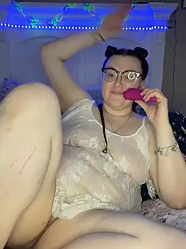 HTXBELLE online show from March 2025 12:41:01 PM