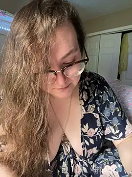 HTXBELLE online show from March 2025 02:24:01 PM