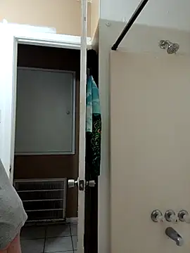 HTXBELLE online show from October 2025 08:41:01 PM