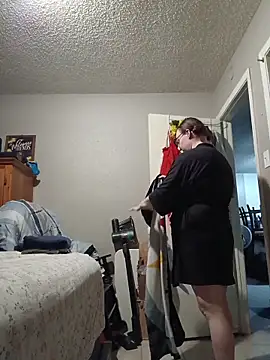 HTXBELLE online show from November 2025 12:02:01 AM