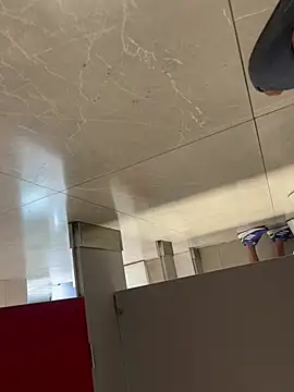 neeee13 online show from April 2026 08:53:02 PM