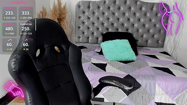 Snapshot of Kath_latorre chatting on November 2025 01:33:02 PM Kath latorre online show from November 2025 01:33:02 PM